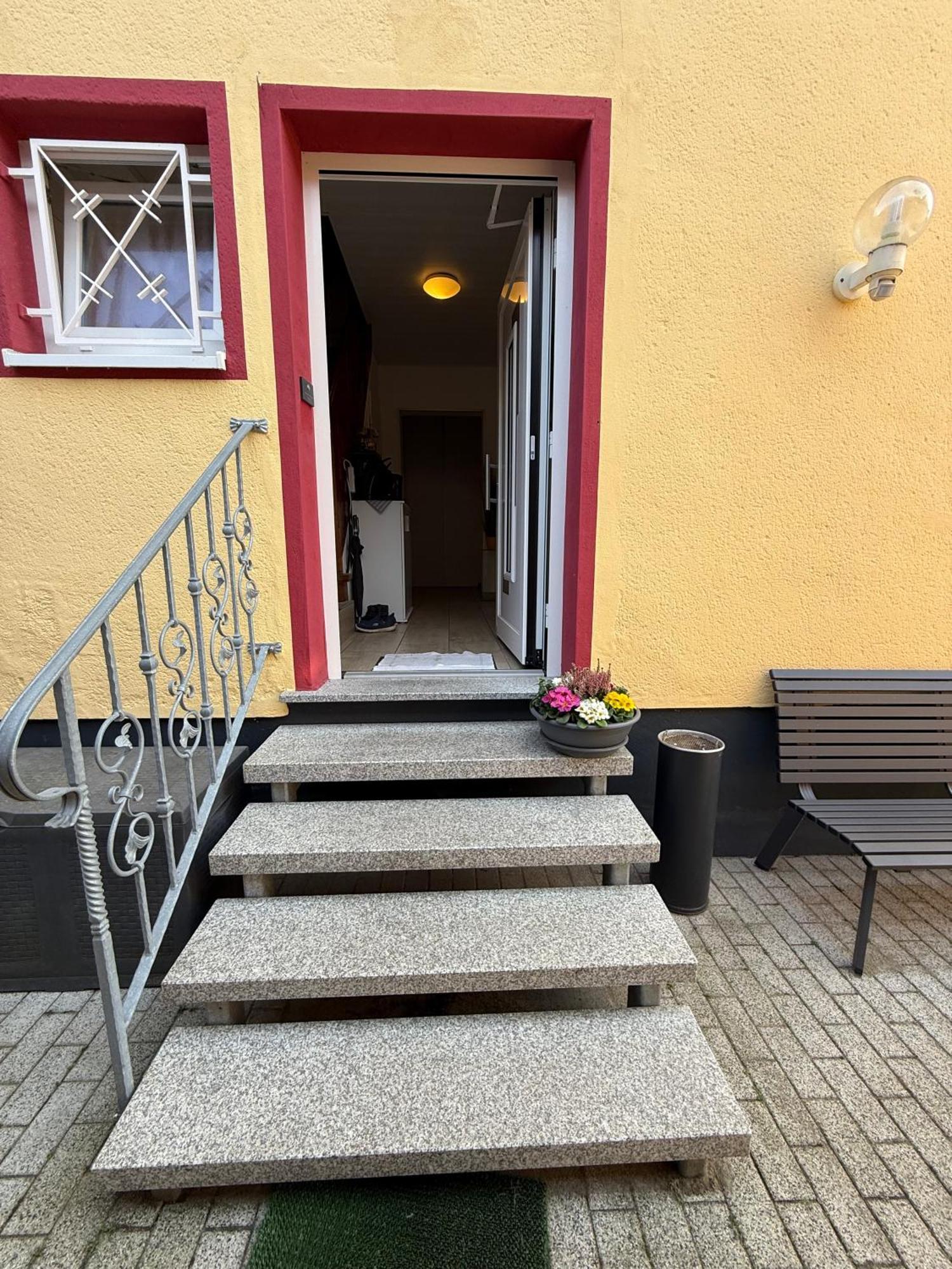 Domi'S Gaestehaus Bergheim  Exteriör bild